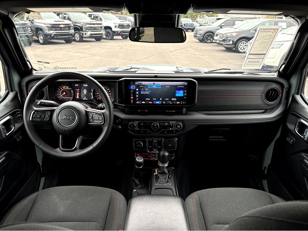 2024 Jeep Wrangler Rubicon photo 4