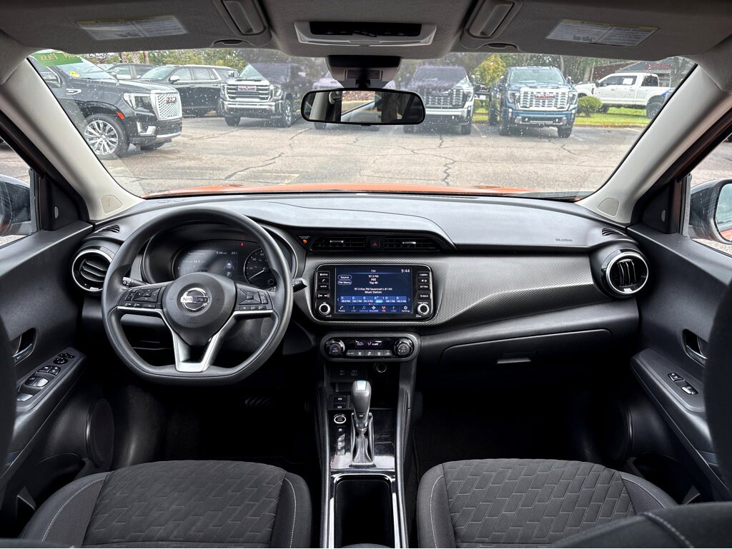 2021 Nissan Kicks SV photo 4