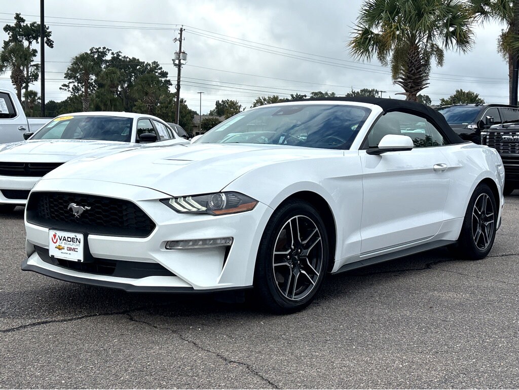 2022 Ford Mustang EcoBoost Premium photo 3
