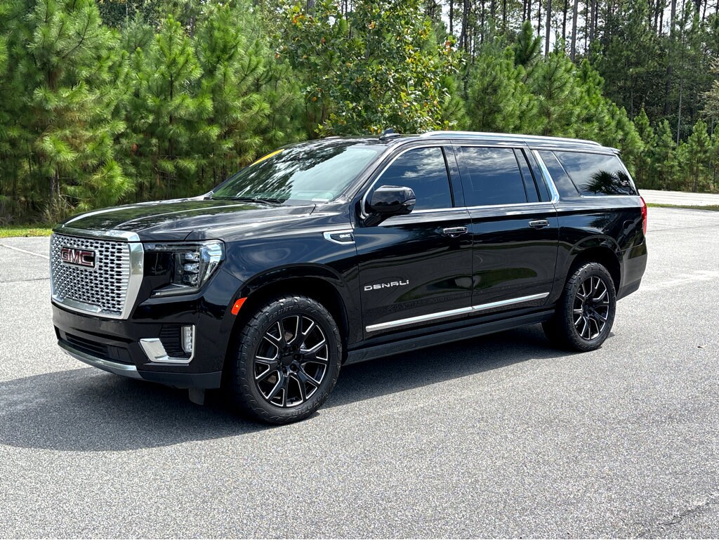 2022 Gmc Yukon XL Denali photo 2