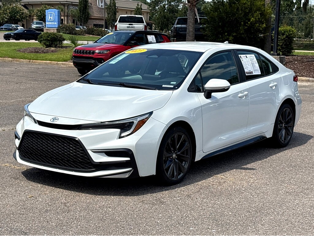 2023 Toyota Corolla SE photo 3