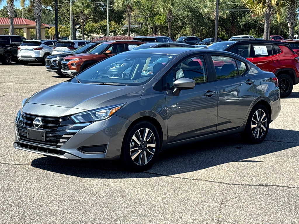 Used 2023 Nissan Versa 1.6 SV Sedan