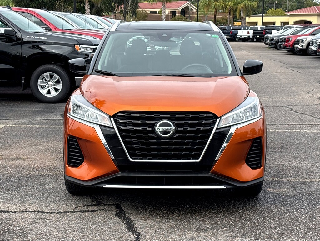 2021 Nissan Kicks SV photo 2