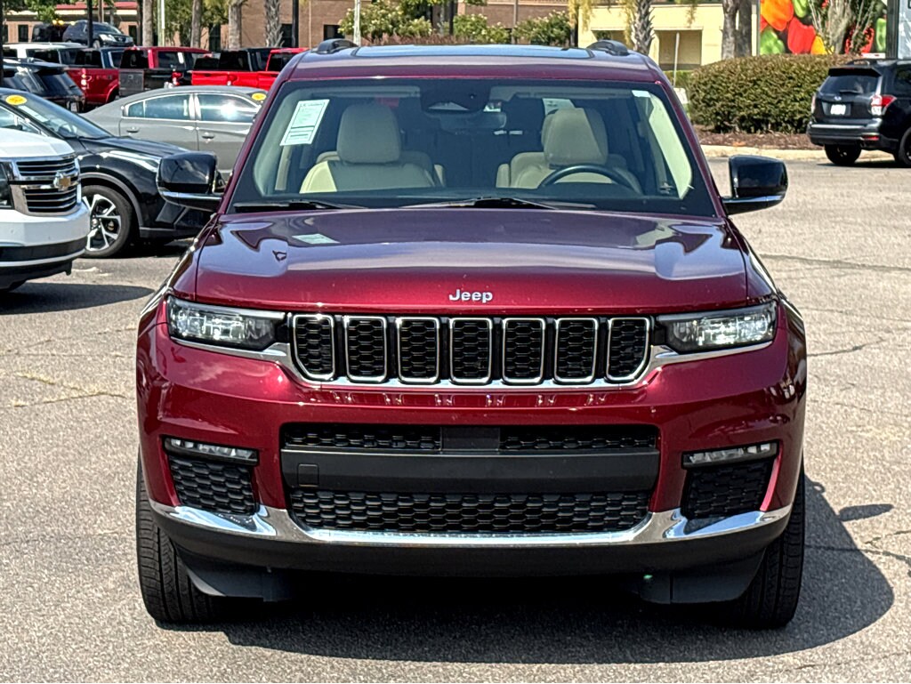 2021 Jeep Grand Cherokee Limited photo 2