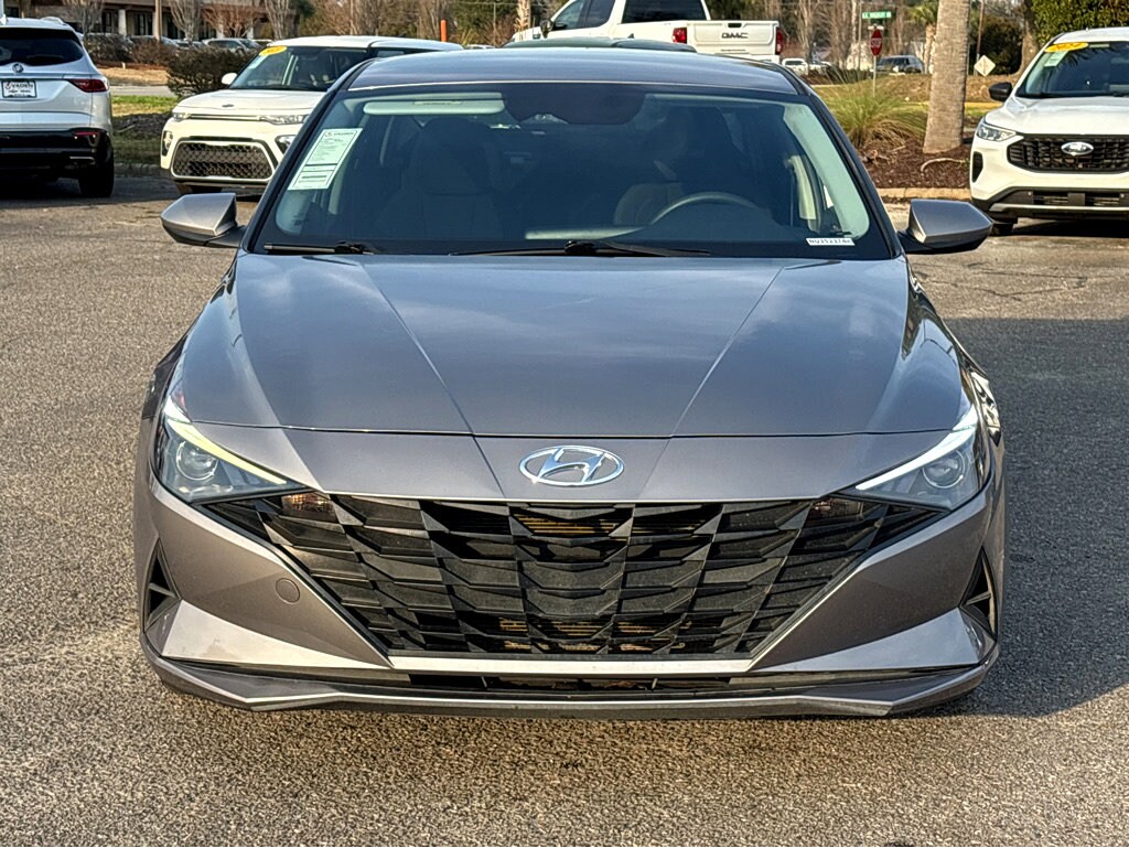 Used 2022 Hyundai Elantra SEL Sedan