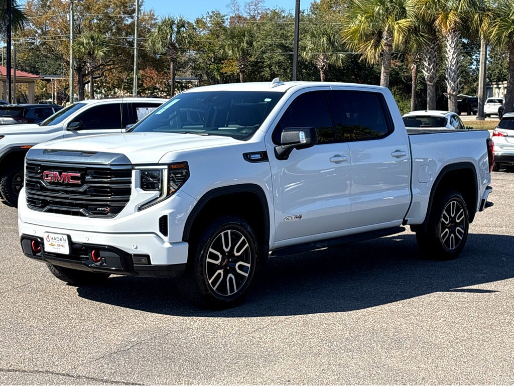 Used 2022 GMC Sierra 1500 AT4 Truck Crew Cab