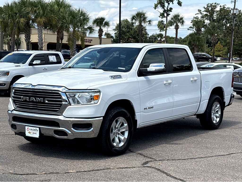 2024 Ram 1500 Laramie photo 3