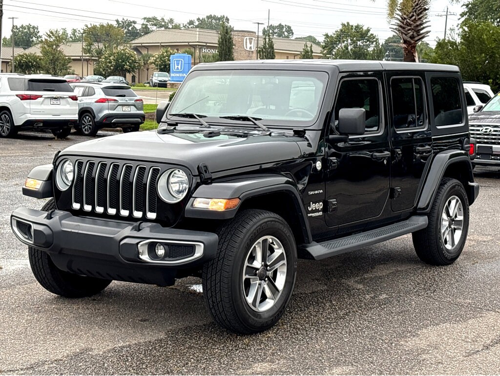 2019 Jeep Wrangler Unlimited Sahara photo 3