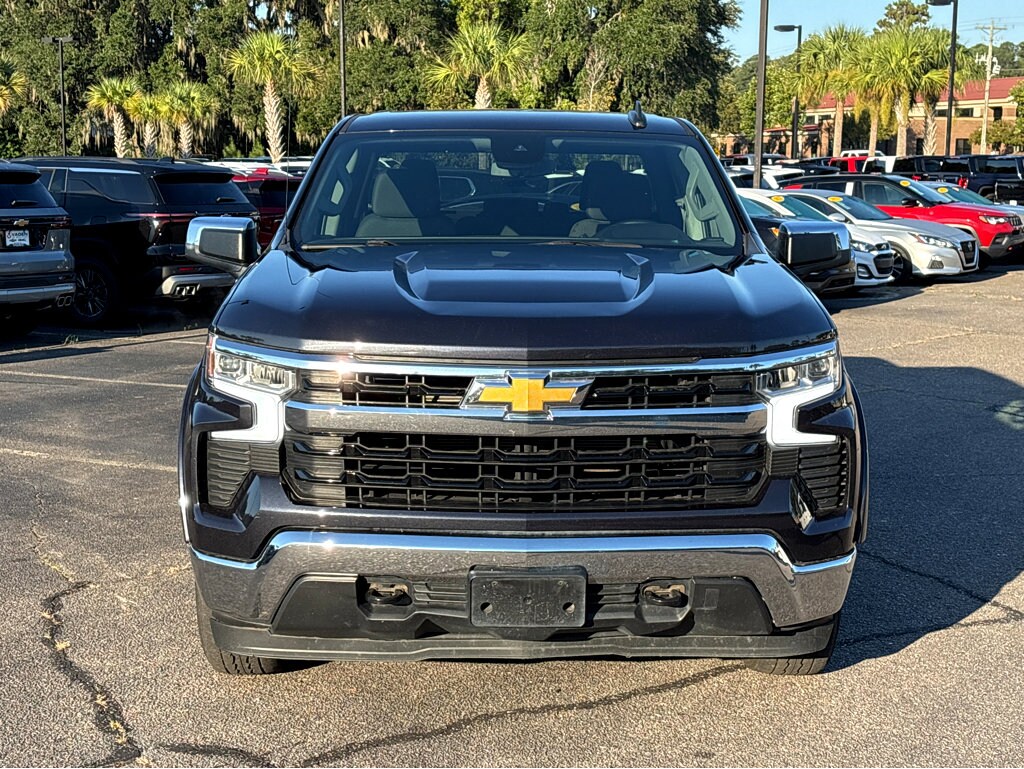 2023 Chevrolet Silverado 1500 LT photo 2