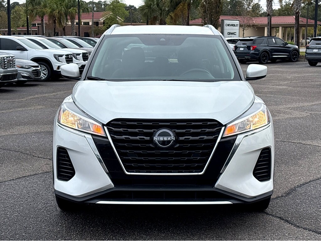 Used 2023 Nissan Kicks SV SUV
