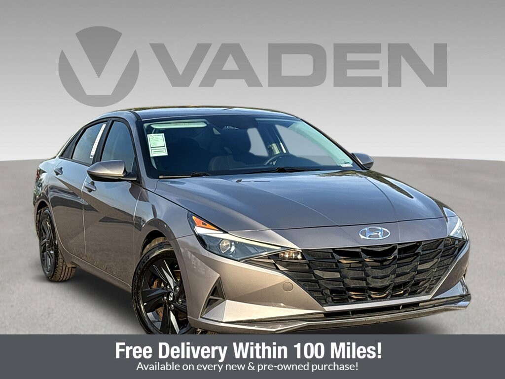 Used 2022 Hyundai Elantra SEL Sedan