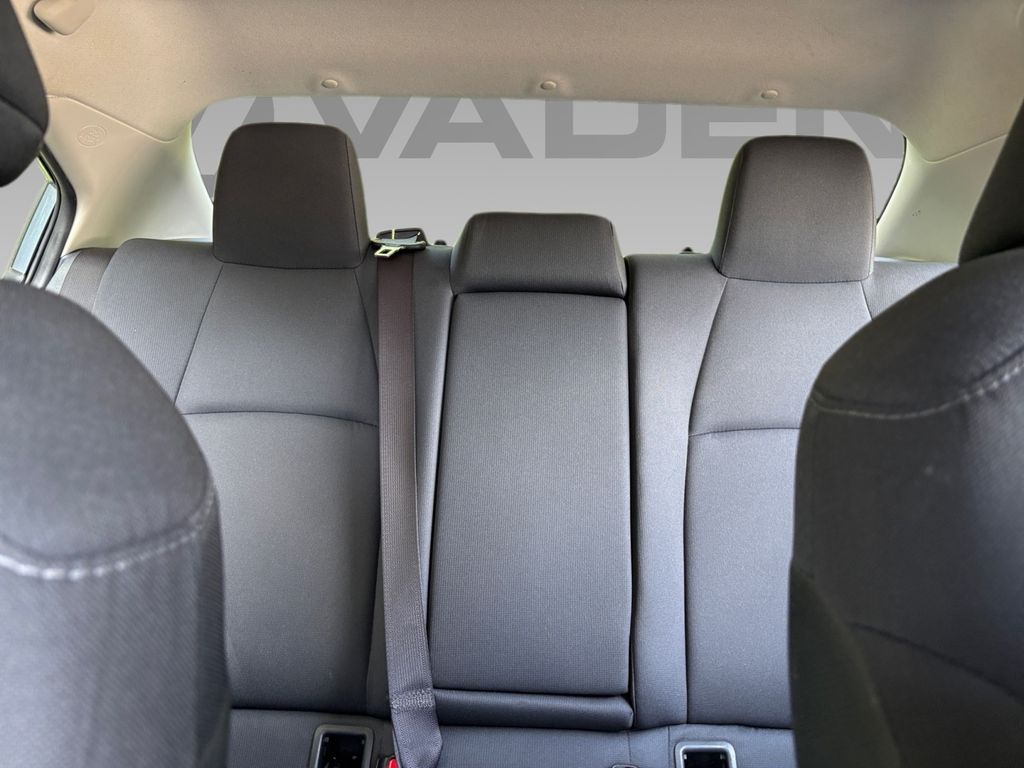 2022 Toyota Corolla LE photo 2