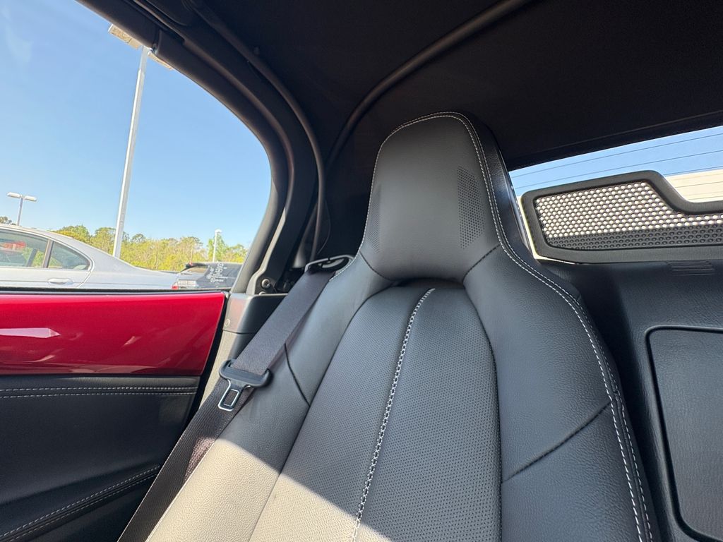 2025 Mazda MX-5 Miata 12