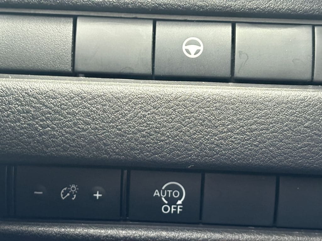 Used 2023 Nissan Rogue SV SUV