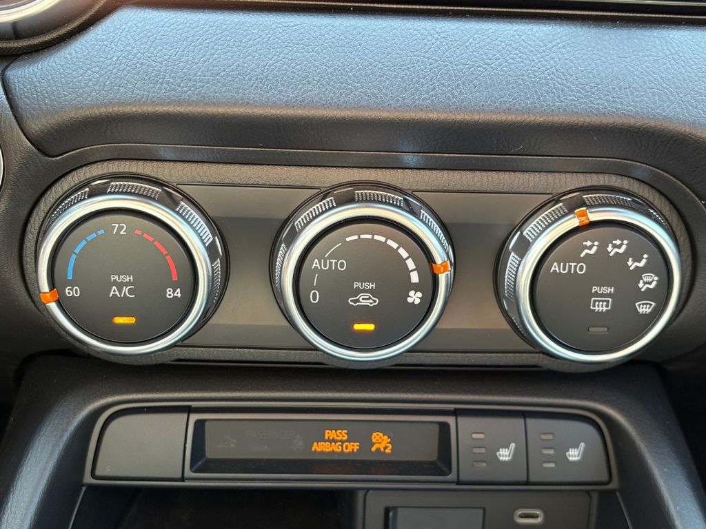2025 Mazda MX-5 Miata 23