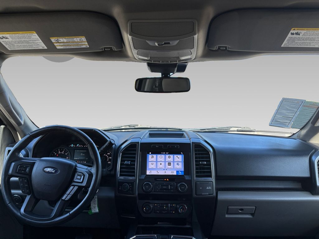 2019 Ford F-150 XLT photo 2