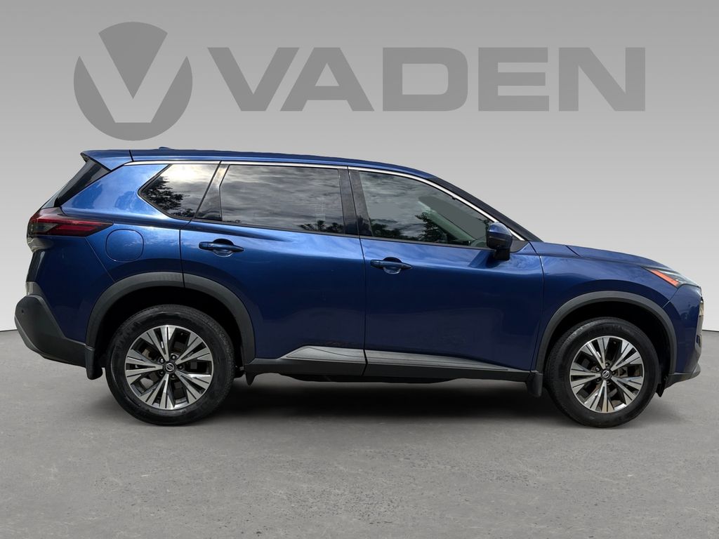 2021 Nissan Rogue SV photo 4