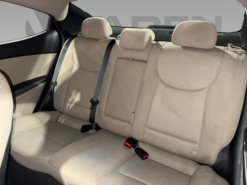 Used 2014 Hyundai Elantra SE Sedan