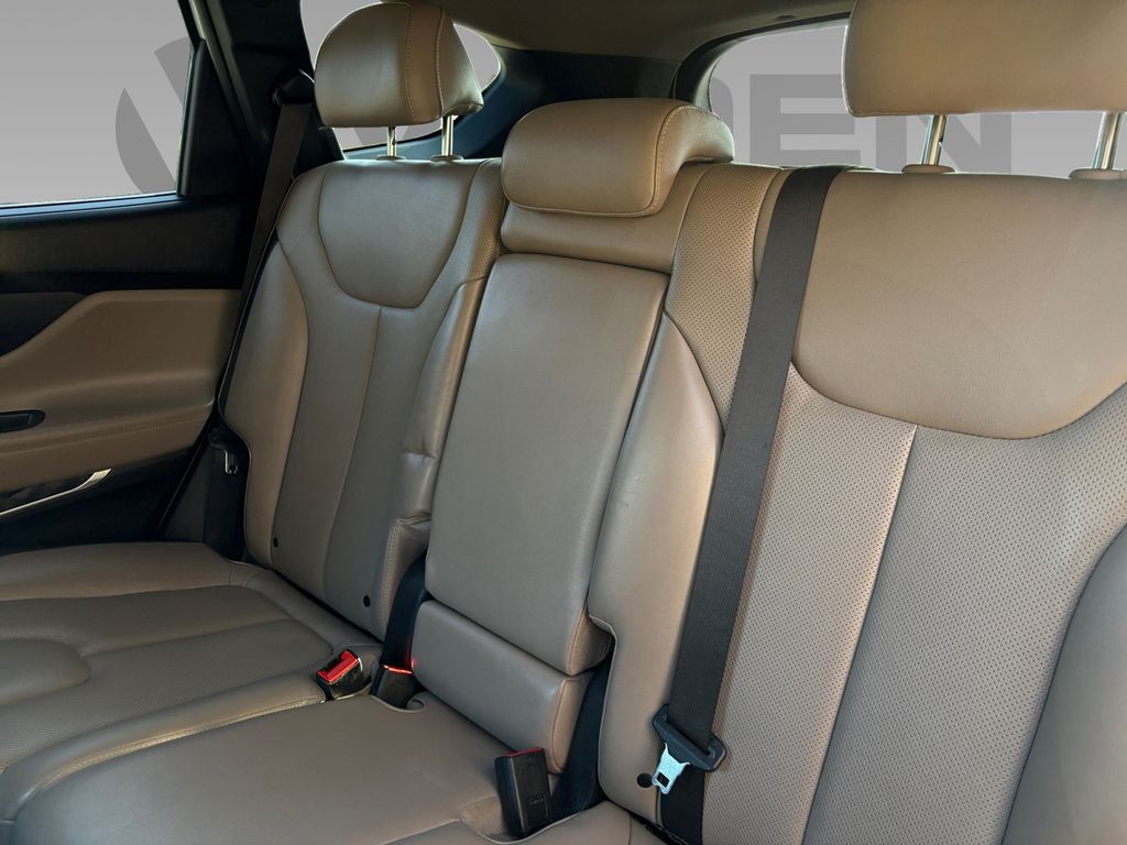 2022 Hyundai Santa Fe SEL Convenience Premium photo 4