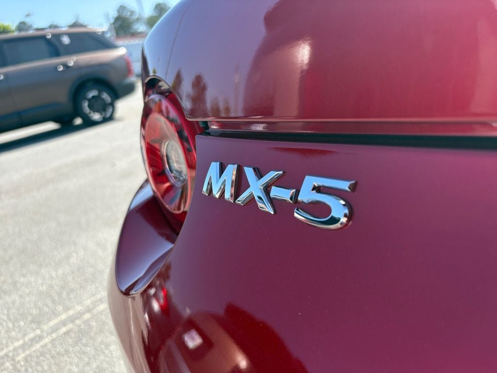 2025 Mazda MX-5 Miata 6
