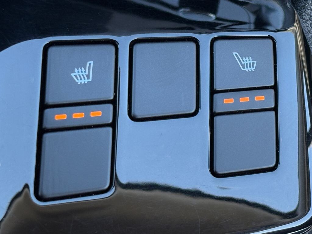 Used 2024 Kia Sportage EX SUV