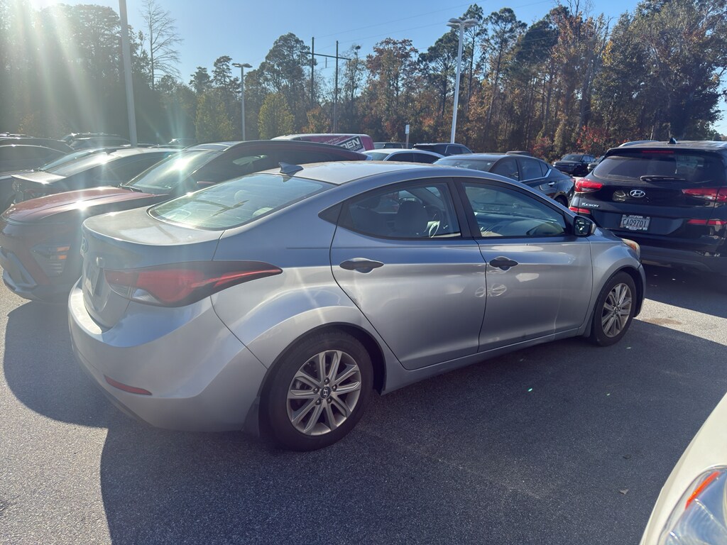 Used 2016 Hyundai Elantra SE Sedan