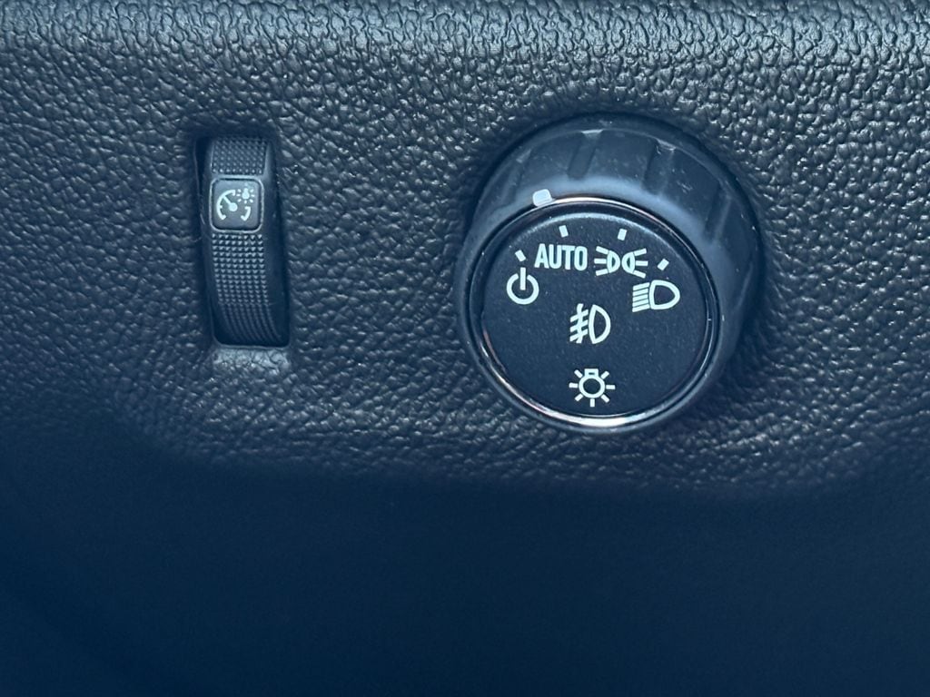 Used 2021 Chevrolet Colorado Z71 Truck Crew Cab