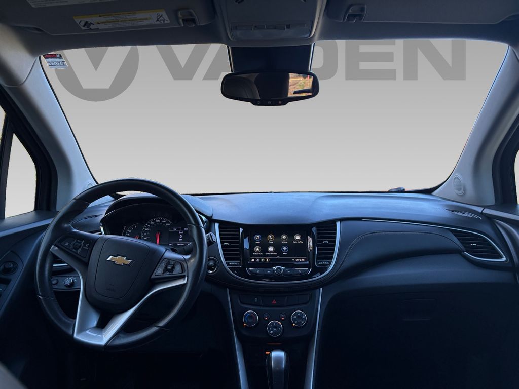 2019 Chevrolet Trax LT photo 2