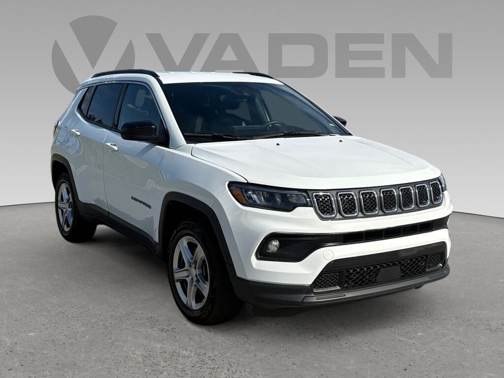 Used 2024 Jeep Compass Latitude SUV