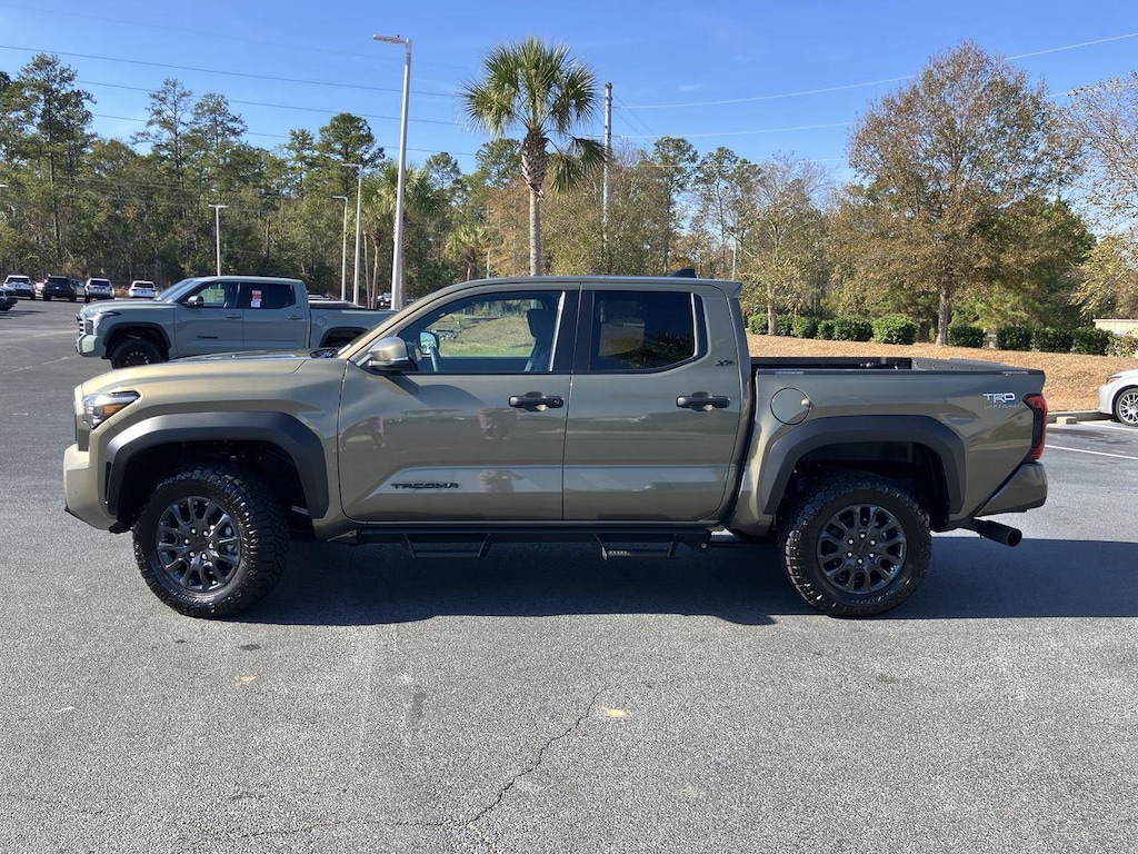 2025 Toyota Tacoma TRD Double Cab photo 3