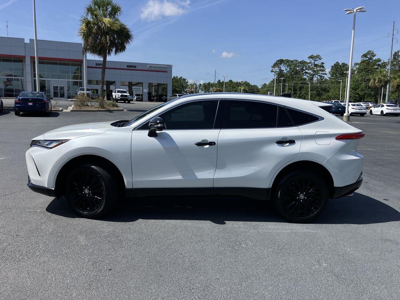 2024 Toyota Venza Nightshade Edition photo 2