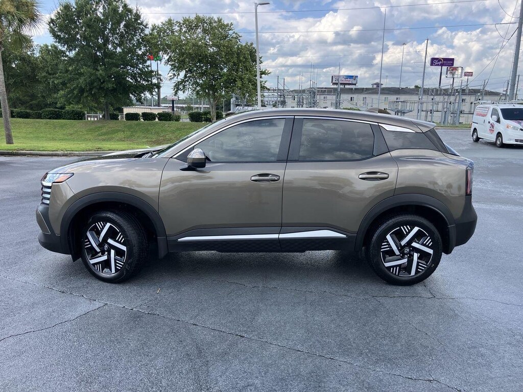 Used 2025 Nissan Kicks SV SUV