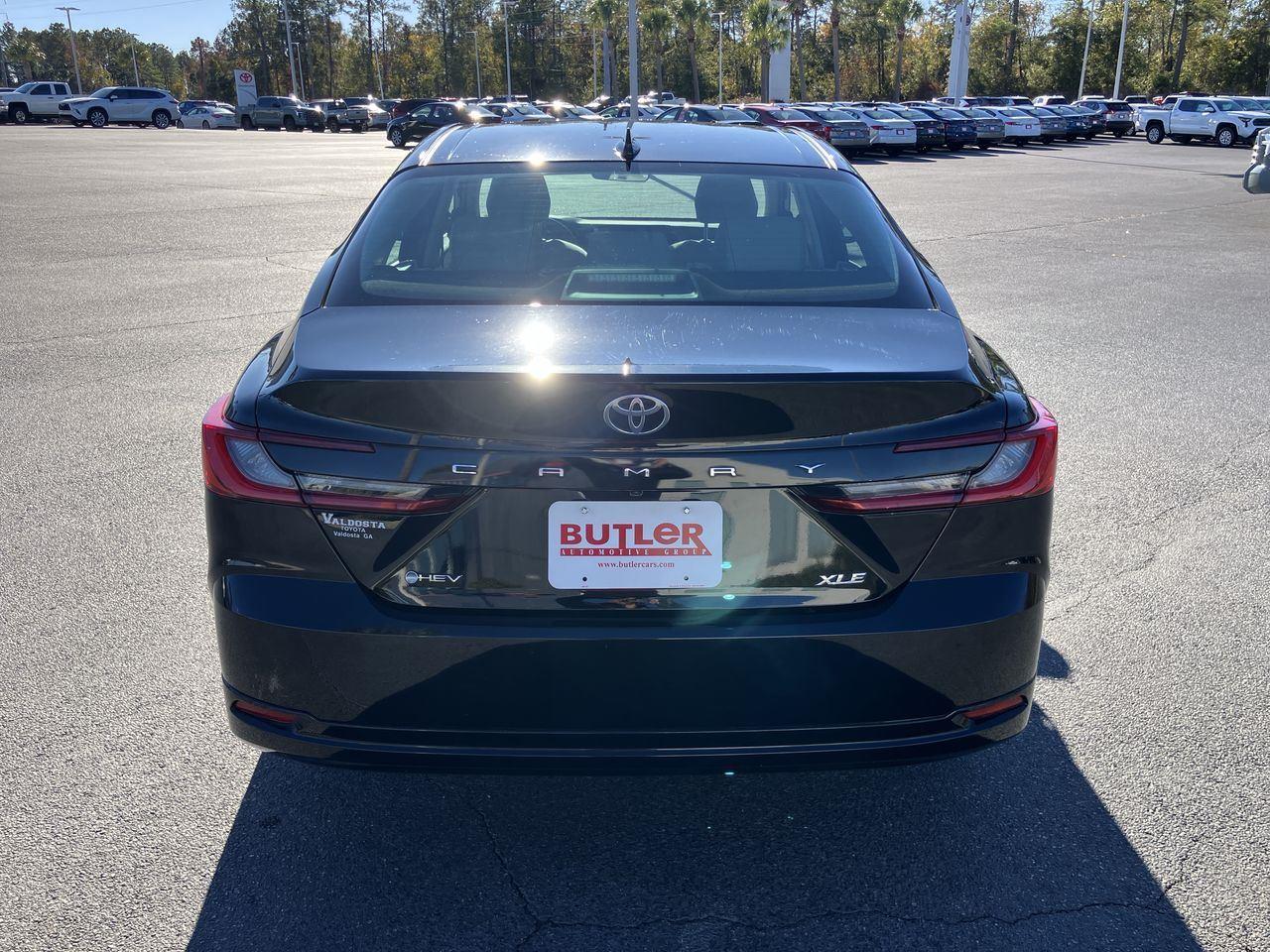 2025 Toyota Camry XLE photo 4