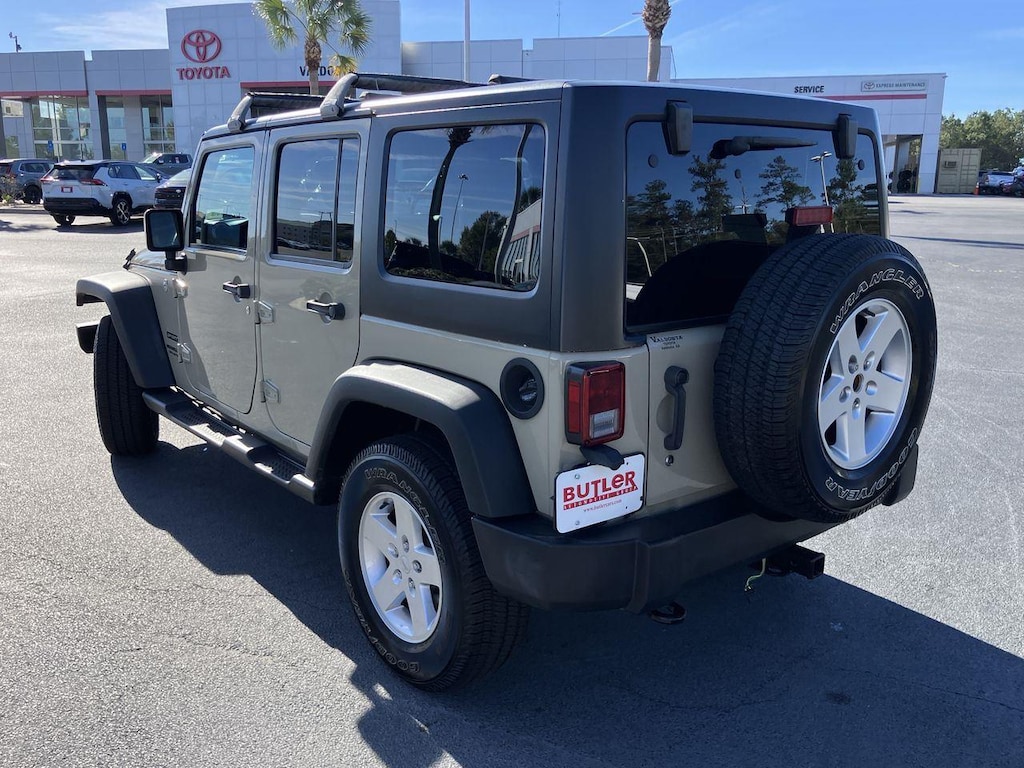Used 2017 Jeep Wrangler JK Unlimited Sport 4x4 SUV