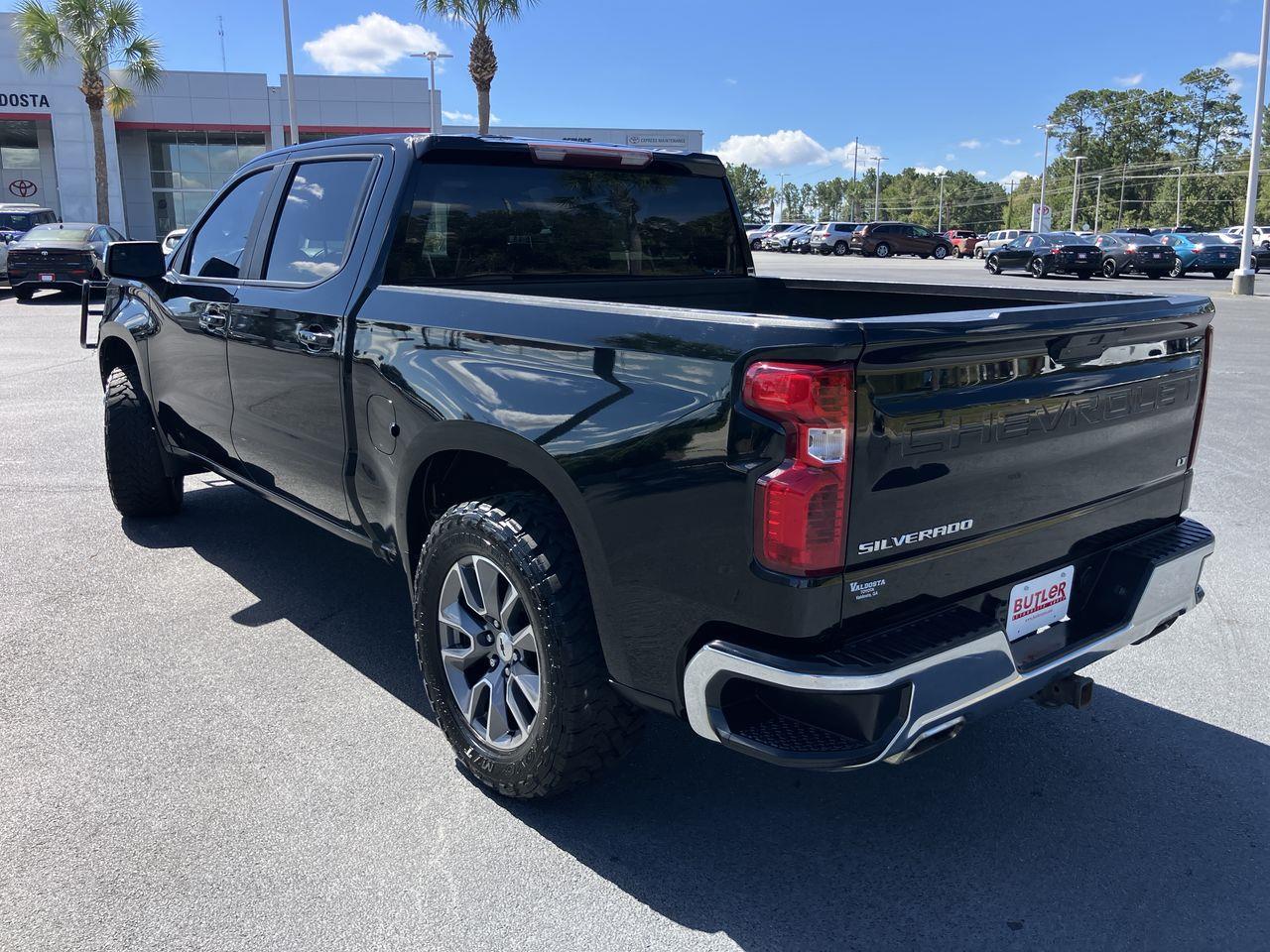 2019 Chevrolet Silverado 1500 LT photo 2