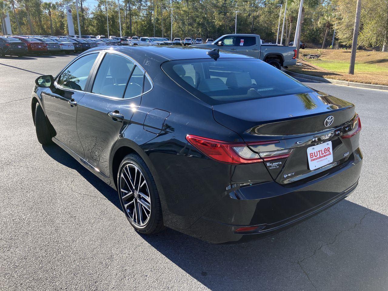 2025 Toyota Camry XLE photo 3