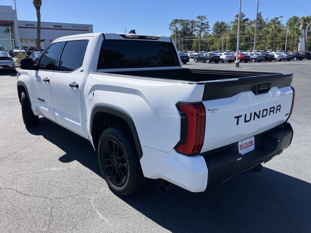 2023 Toyota Tundra SR5 CrewMax photo 3