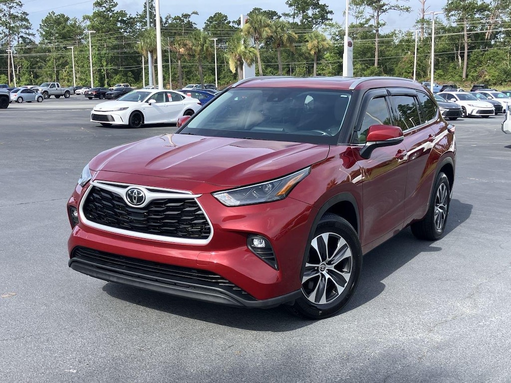 Used 2022 Toyota Highlander XLE SUV
