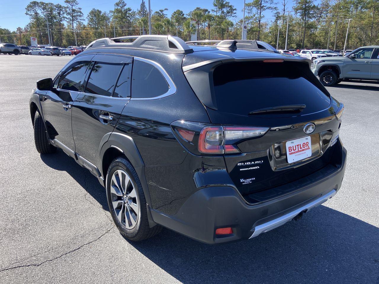 2023 Subaru Outback Touring XT photo 2