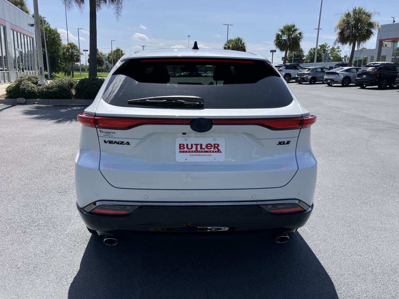 2024 Toyota Venza Nightshade Edition photo 4