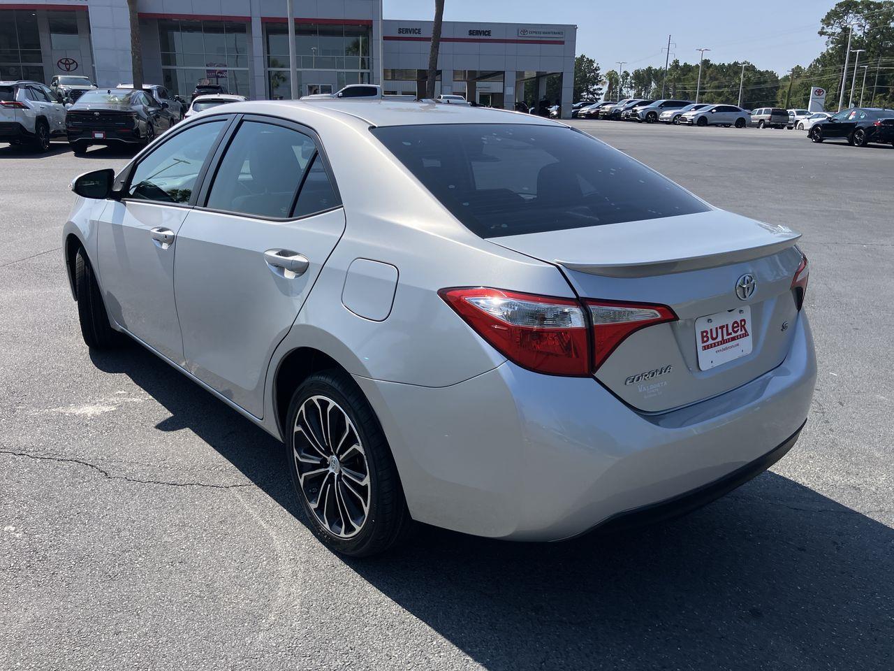2016 Toyota Corolla L photo 3