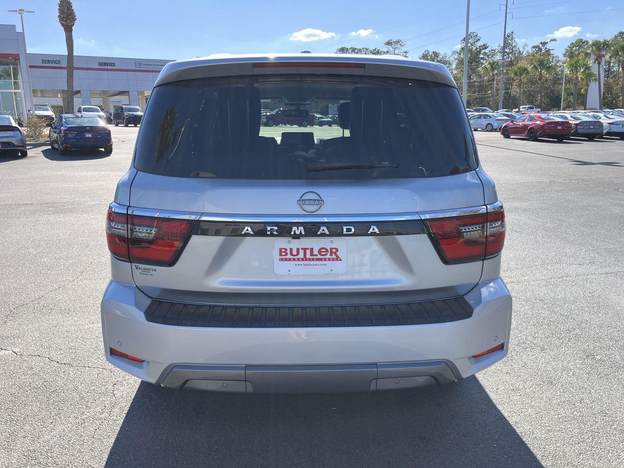 2022 Nissan Armada SV photo 3