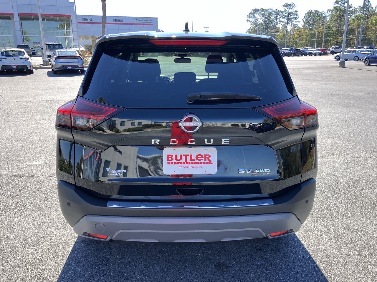 2023 Nissan Rogue SV photo 2