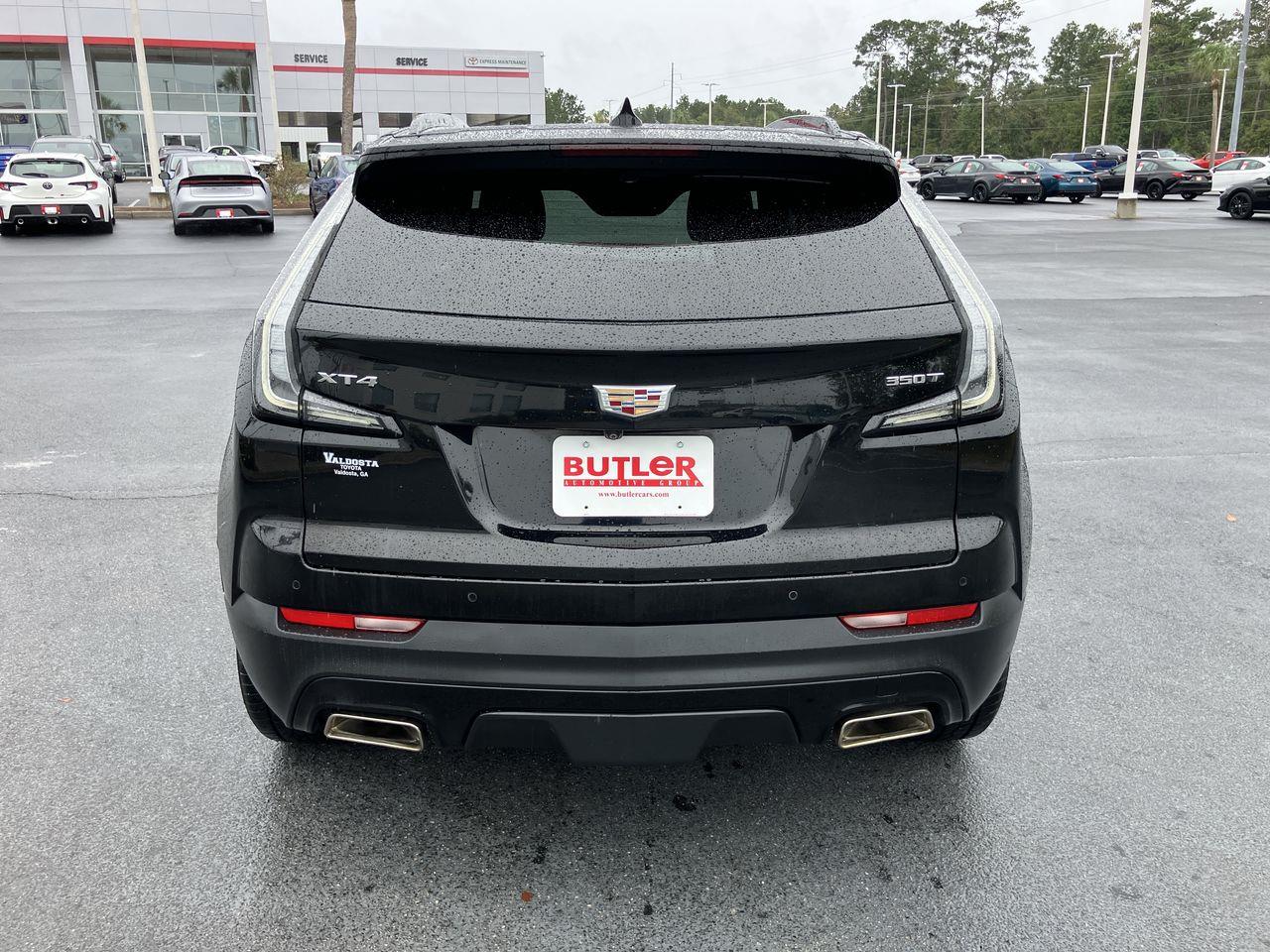 2023 Cadillac XT4 Sport photo 2