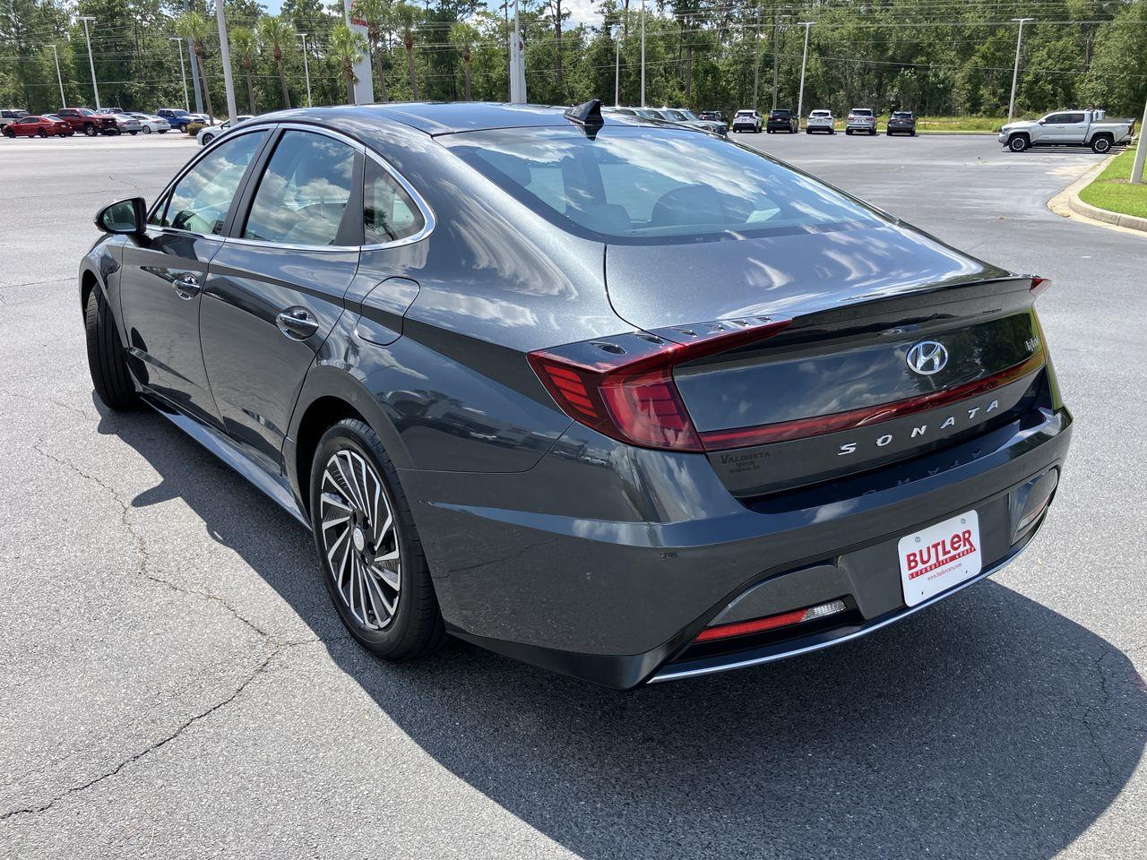 2023 Hyundai Sonata Hybrid Limited photo 2