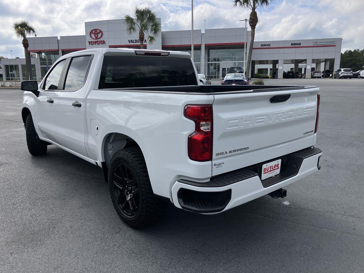 2022 Chevrolet Silverado 1500 Custom photo 3