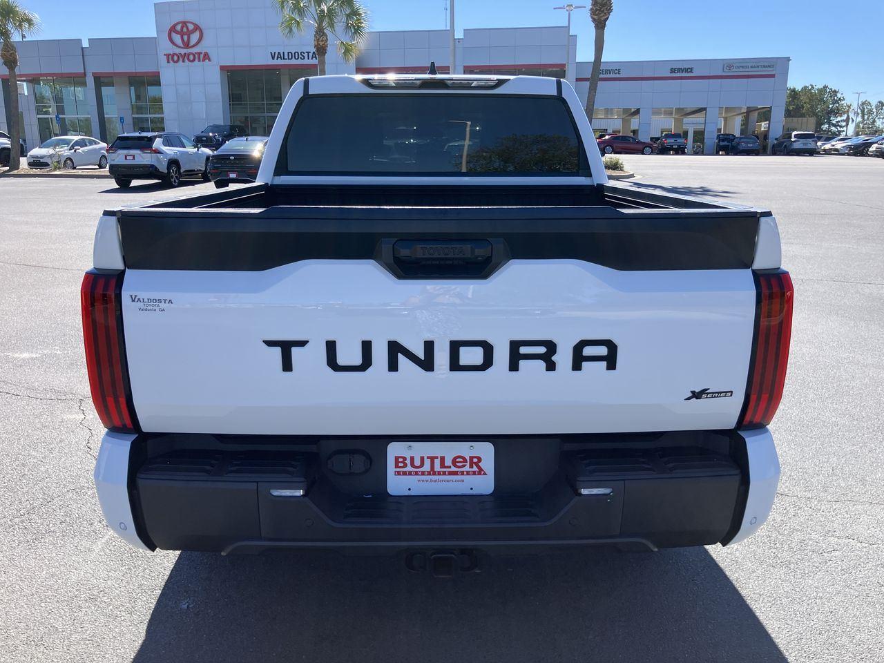 2023 Toyota Tundra SR5 CrewMax photo 4