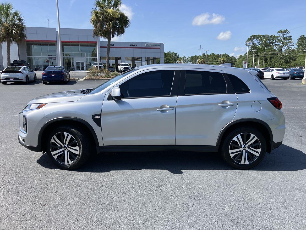 2024 Mitsubishi Outlander Sport ES photo 2