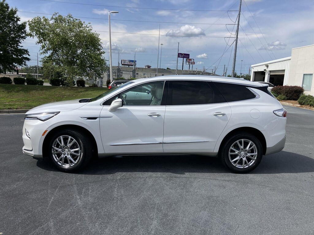 Used 2022 Buick Enclave Essence SUV