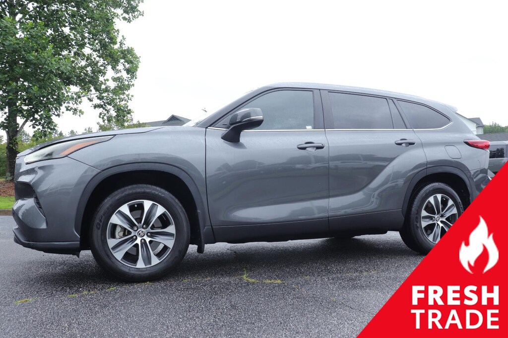Used 2023 Toyota Highlander XLE SUV
